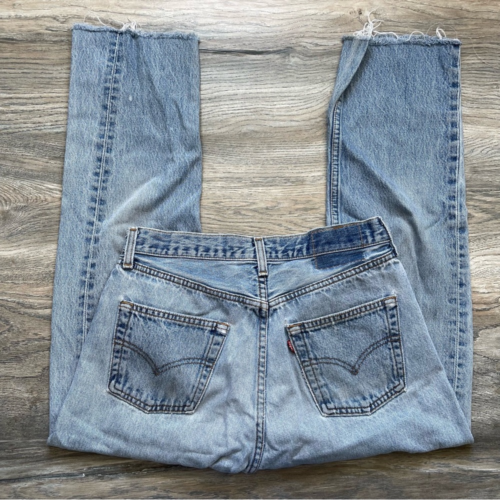 Levis denim button fly straight leg jeans size 30 Women Vintage 90s Made in USA - Picture 14 of 16